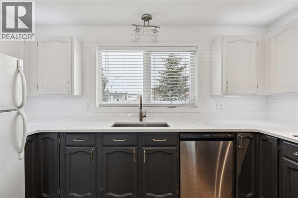 220 Templeby Place Ne, Calgary, Alberta  T1Y 5H1 - Photo 11 - A2281106