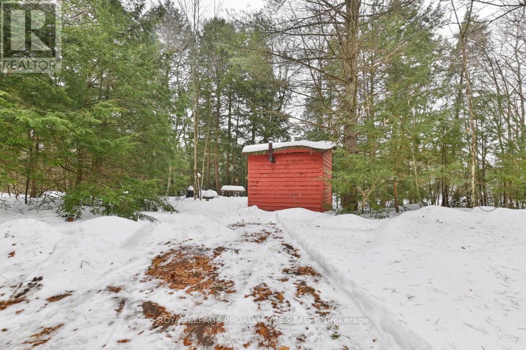 8 Clarke Line Road, Addington Highlands (Addington Highlands), Ontario  K0H 1P0 - Photo 4 - X12824496