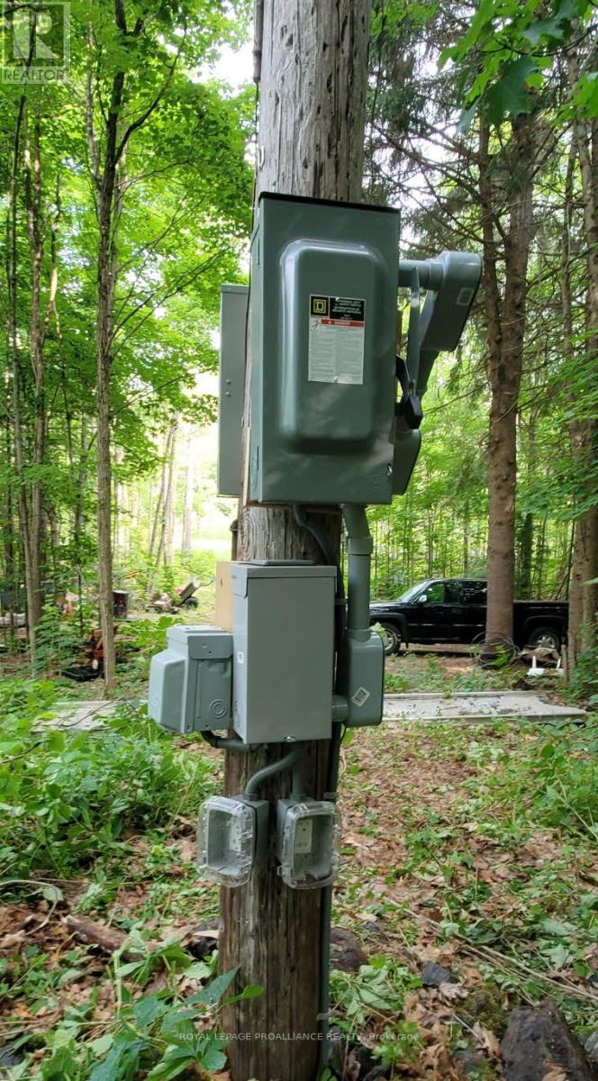 8 Clarke Line Road, Addington Highlands (Addington Highlands), Ontario  K0H 1P0 - Photo 6 - X12824496