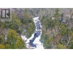 8 CLARK LINE ROAD, Addington Highlands, Ontario