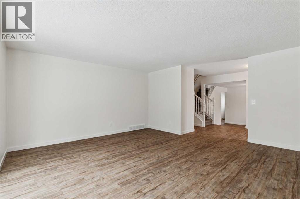 220 Templeby Place Ne, Calgary, Alberta  T1Y 5H1 - Photo 5 - A2281106