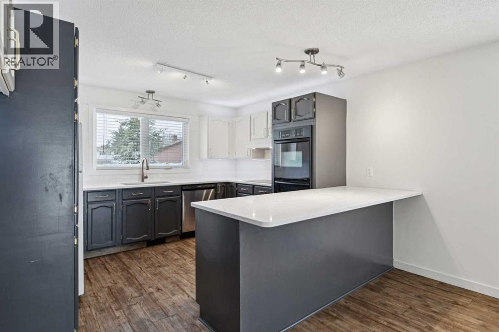 220 Templeby Place Ne, Calgary, Alberta  T1Y 5H1 - Photo 8 - A2281106