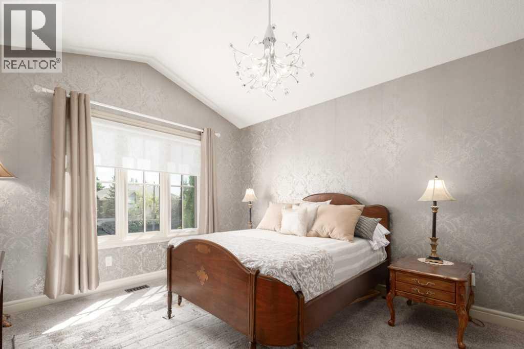 10 Spring Valley Place Sw, Calgary, Alberta  T3H 4V1 - Photo 35 - A2288596