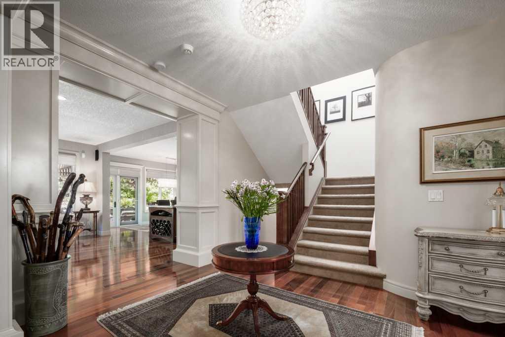 10 Spring Valley Place Sw, Calgary, Alberta  T3H 4V1 - Photo 9 - A2288596