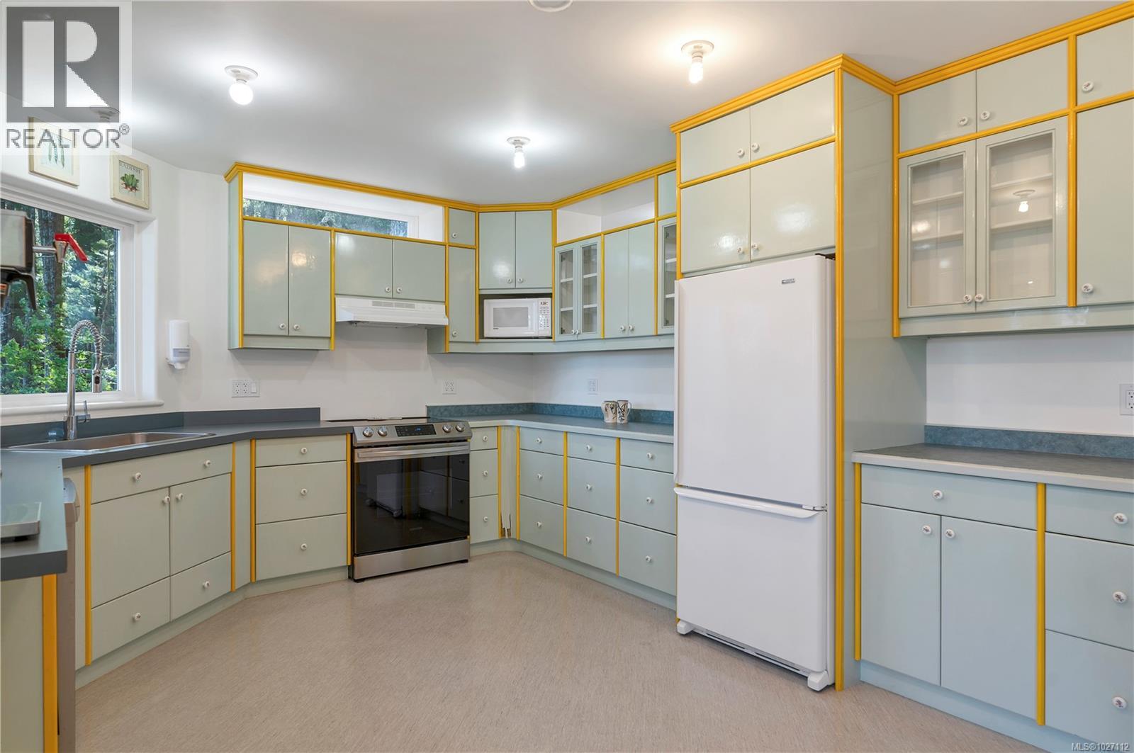 1747 Hyacinthe Bay Rd, Quadra Island, British Columbia  V0P 1H0 - Photo 18 - 1027112