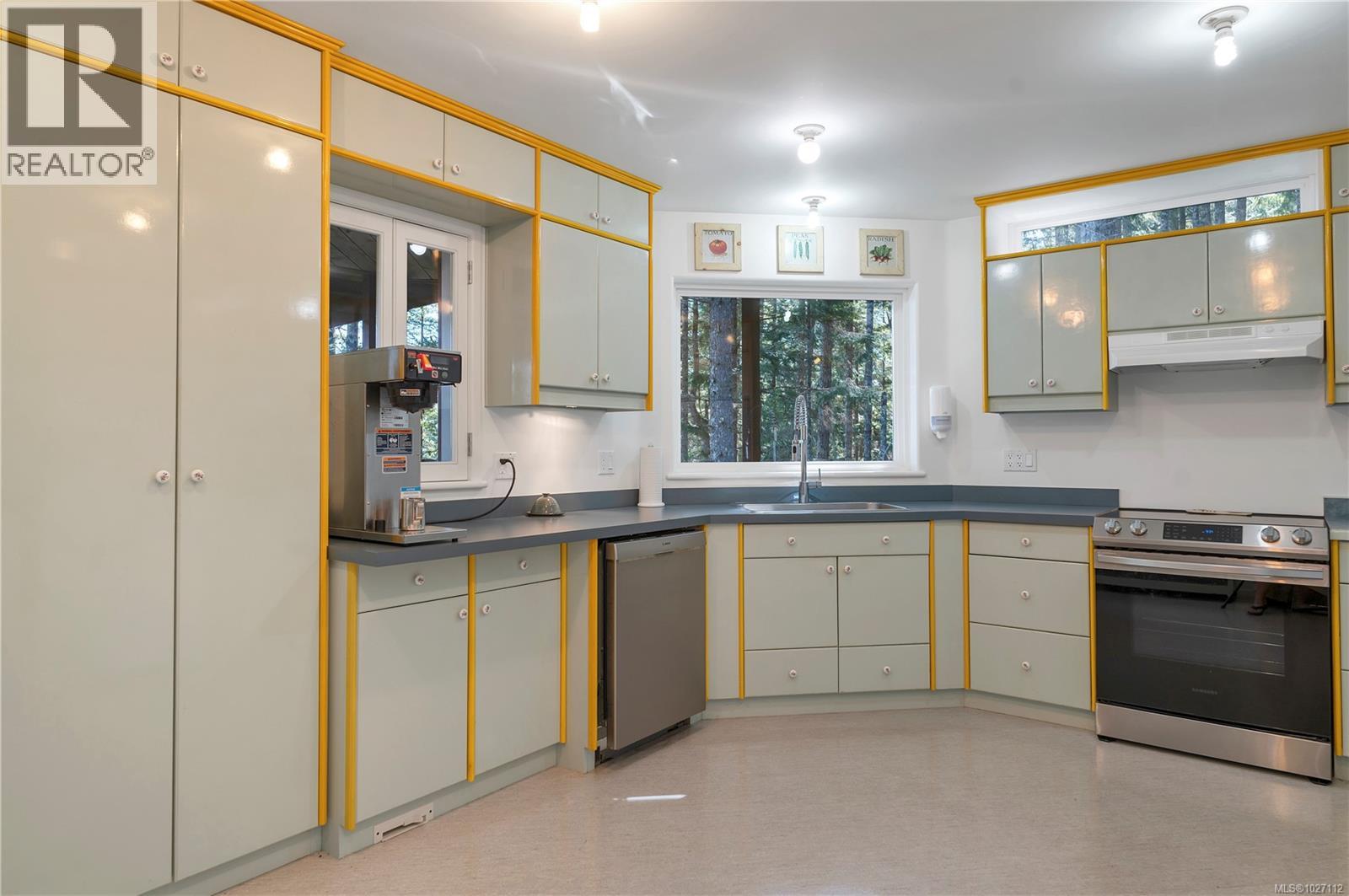 1747 Hyacinthe Bay Rd, Quadra Island, British Columbia  V0P 1H0 - Photo 20 - 1027112