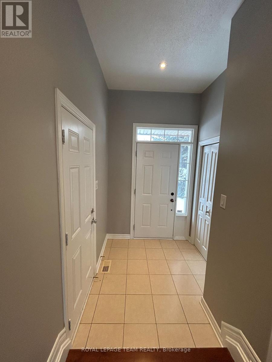 227 Jersey Tea Circle N, Ottawa, Ontario K1V 2L4 - Photo 1 - X12821216