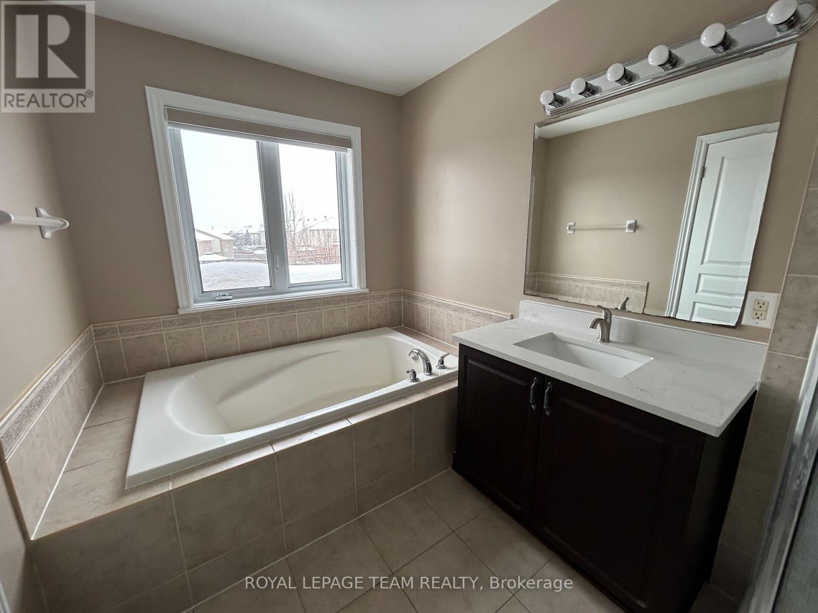 227 Jersey Tea Circle N, Ottawa, Ontario K1V 2L4 - Photo 14 - X12821216