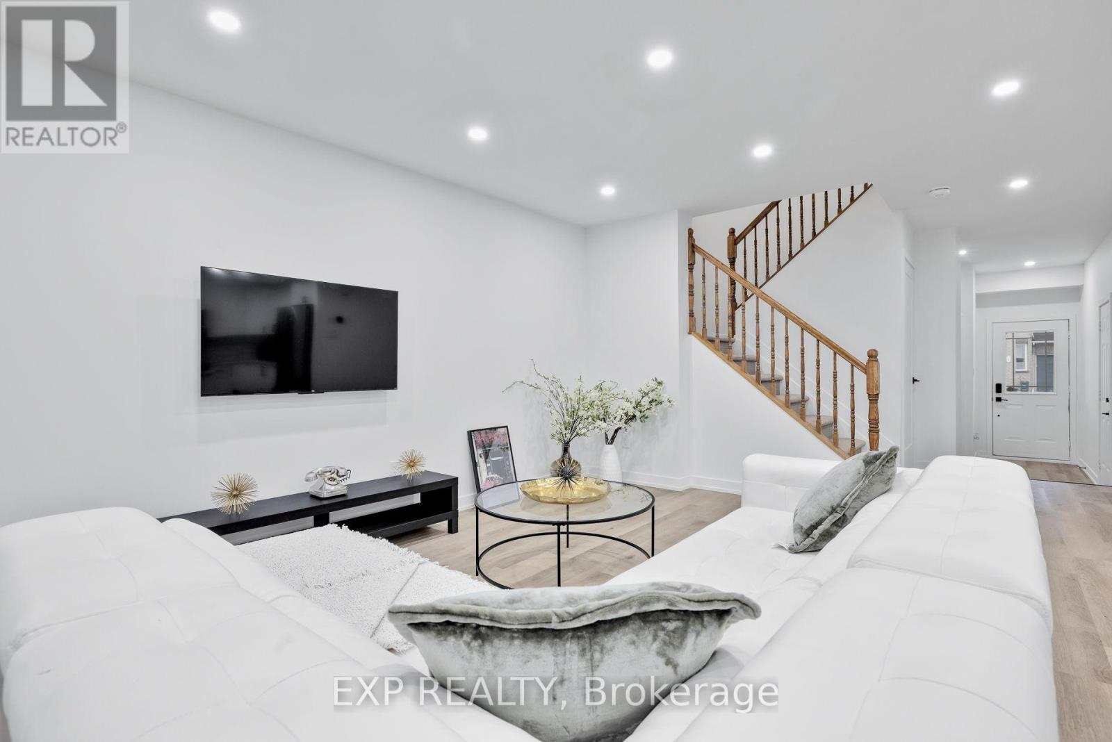 12 Marabrooke Street, Ottawa, Ontario  K2G 7A1 - Photo 11 - X12824450