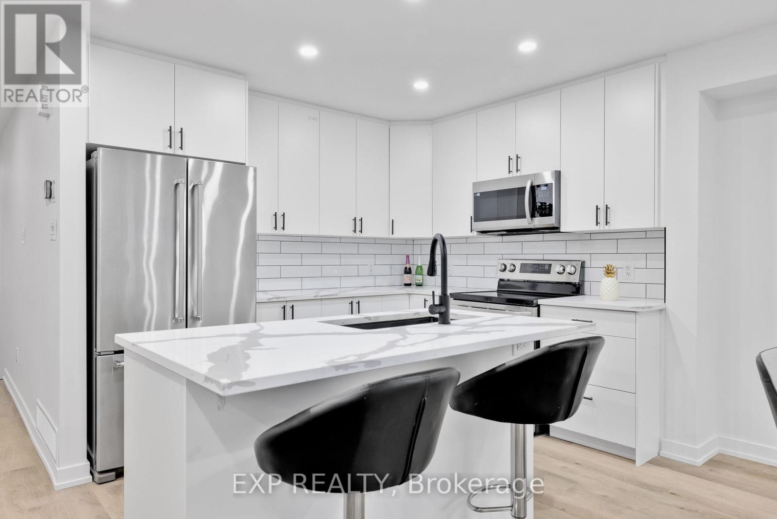 12 Marabrooke Street, Ottawa, Ontario  K2G 7A1 - Photo 13 - X12824450