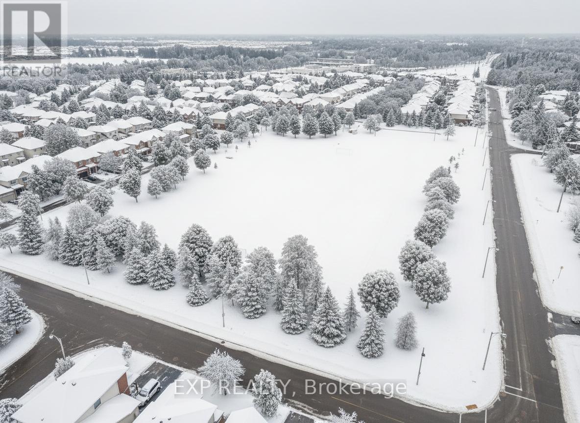 12 Marabrooke Street, Ottawa, Ontario  K2G 7A1 - Photo 35 - X12824450