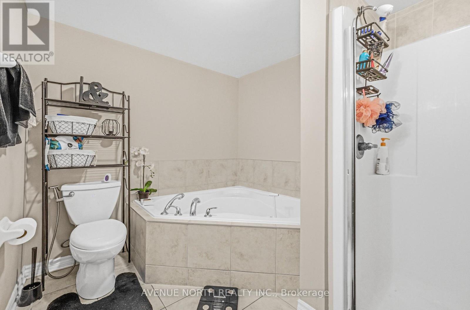 812 - 314 Central Park Drive, Ottawa, Ontario K2C 0R2 - Photo 10 - X12824464