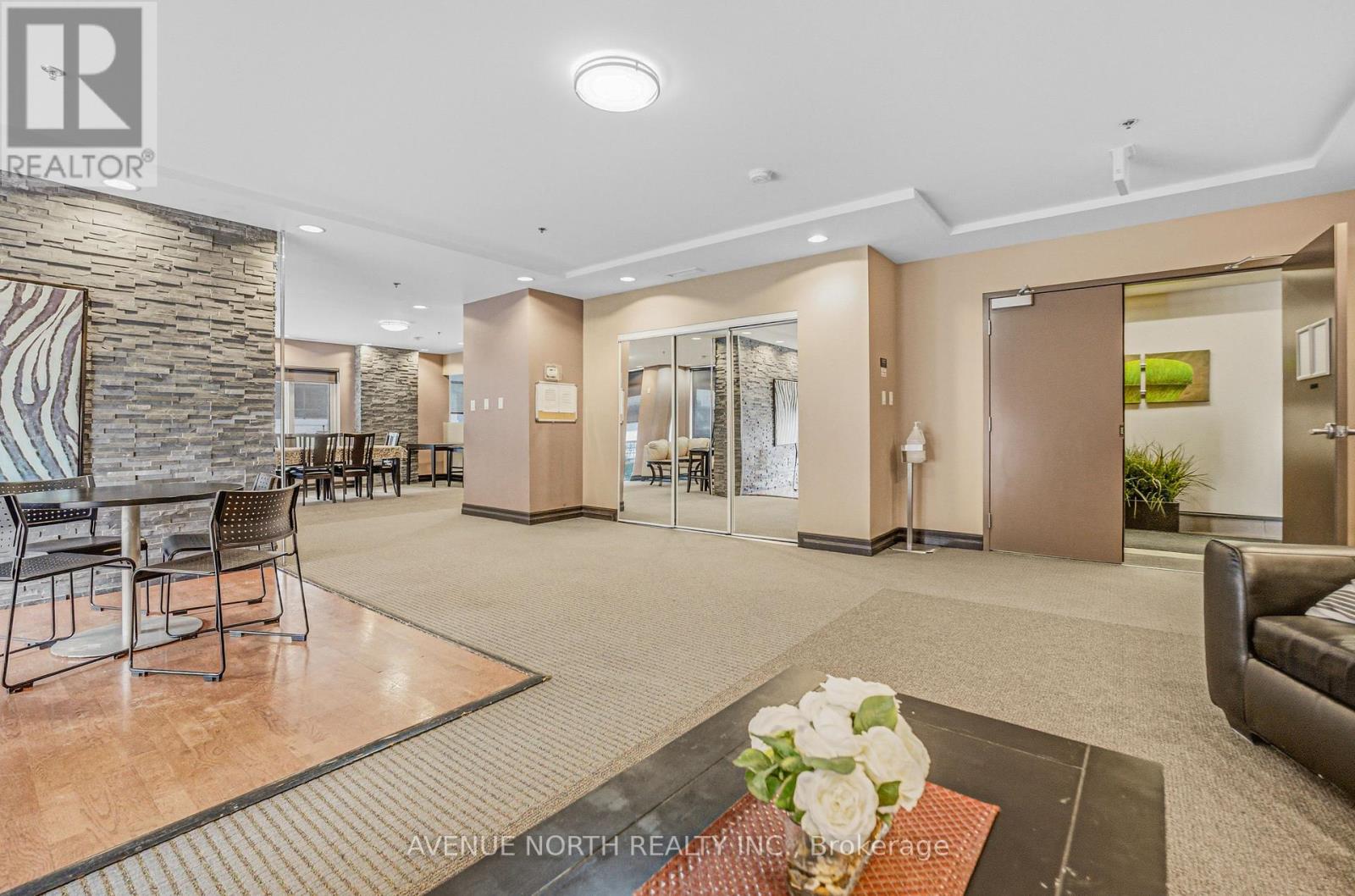 812 - 314 Central Park Drive, Ottawa, Ontario K2C 0R2 - Photo 21 - X12824464