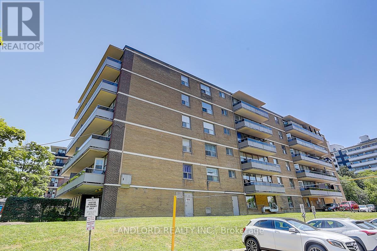 305 - 17 Gulliver Road, Toronto, Ontario  M6M 2M3 - Photo 15 - W12736632