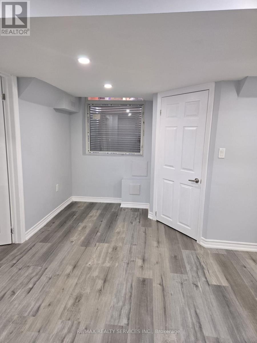 27 Yardley Crescent, Brampton, Ontario  L6X 5L6 - Photo 13 - W12766578