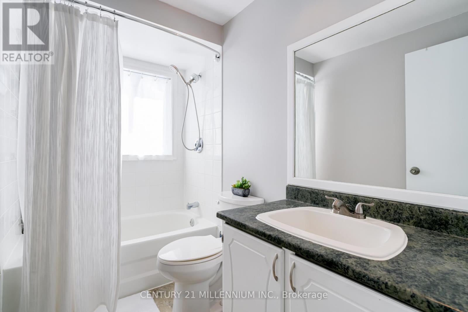 72 Karen Court, Orangeville, Ontario  L9W 3S3 - Photo 37 - W12824422