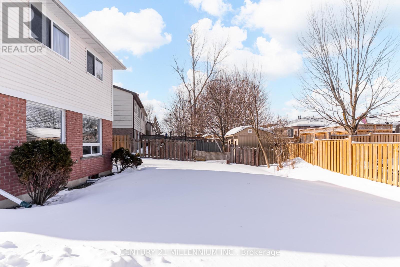 72 Karen Court, Orangeville, Ontario  L9W 3S3 - Photo 9 - W12824422