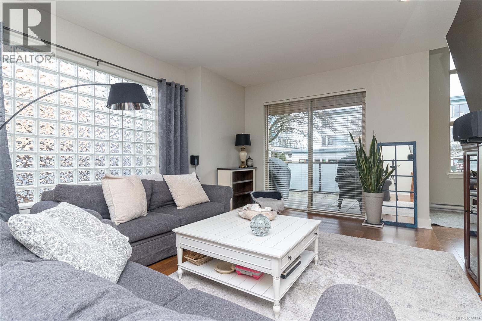 9710 Fifth St, Sidney, British Columbia  V8V 0B3 - Photo 4 - 1026782