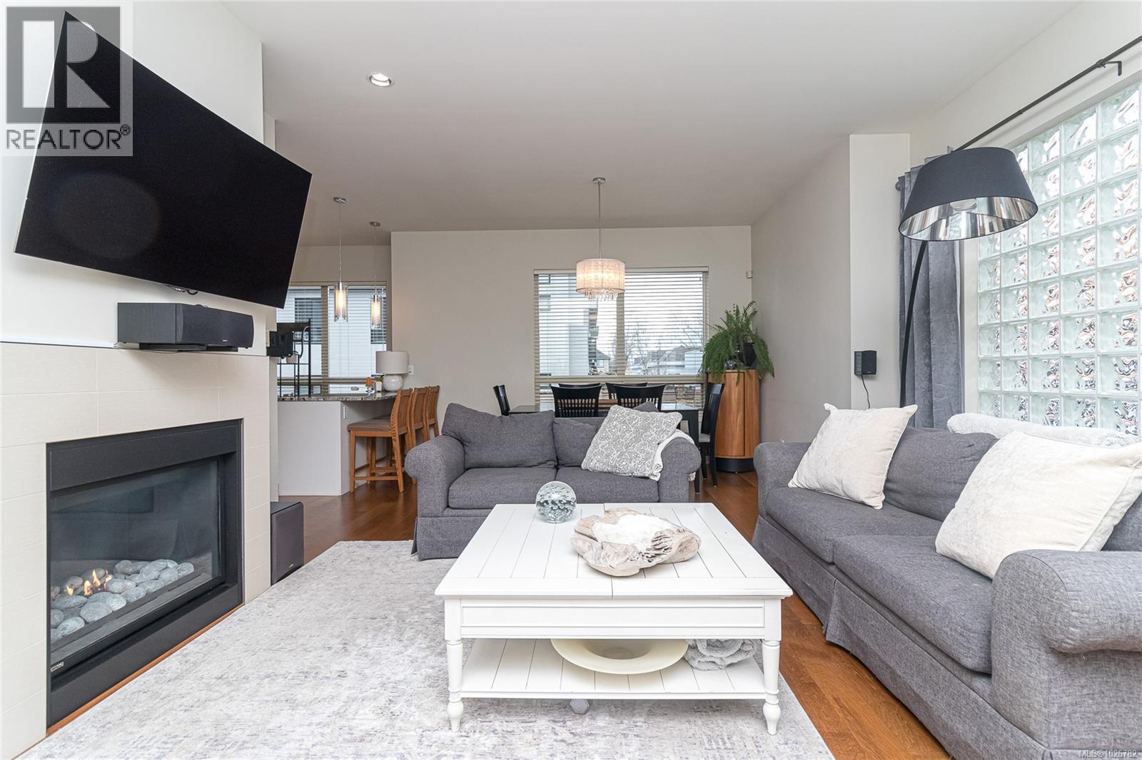 9710 Fifth St, Sidney, British Columbia  V8V 0B3 - Photo 5 - 1026782