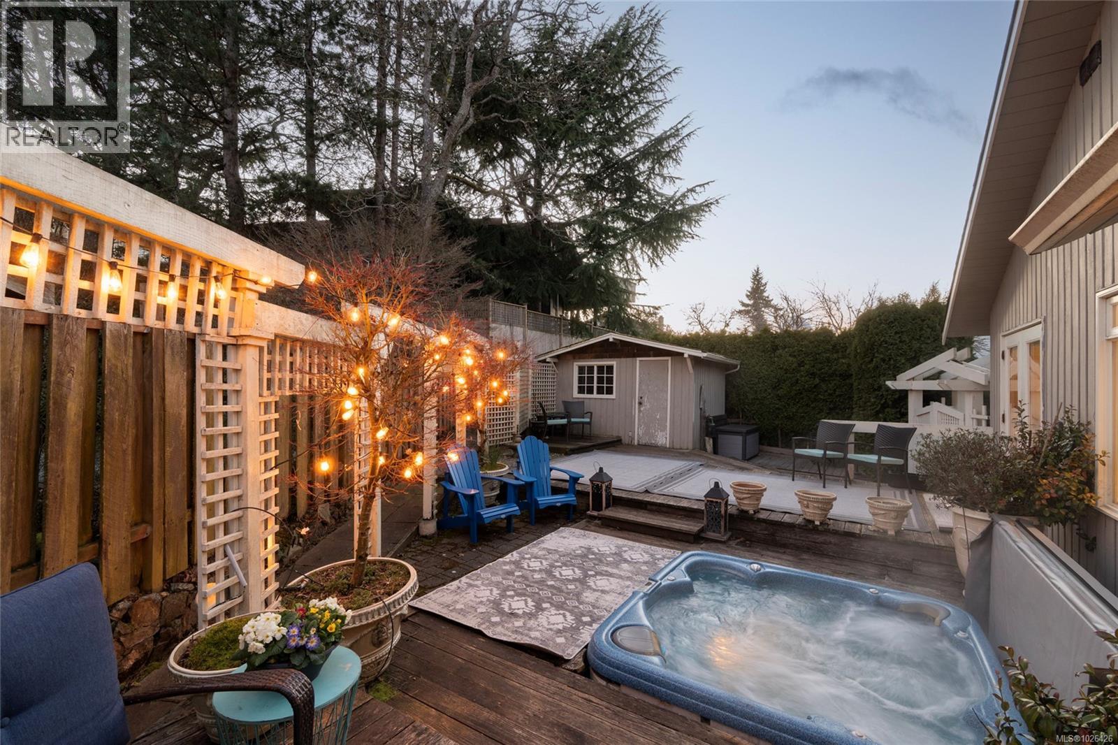 1662 Barksdale Dr, Saanich, British Columbia  V8N 4Z8 - Photo 42 - 1026426