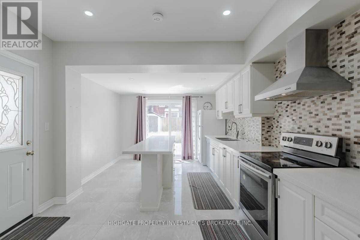 Main&lo - 370 Margueretta Street, Toronto, Ontario  M6H 3S4 - Photo 7 - C12824424