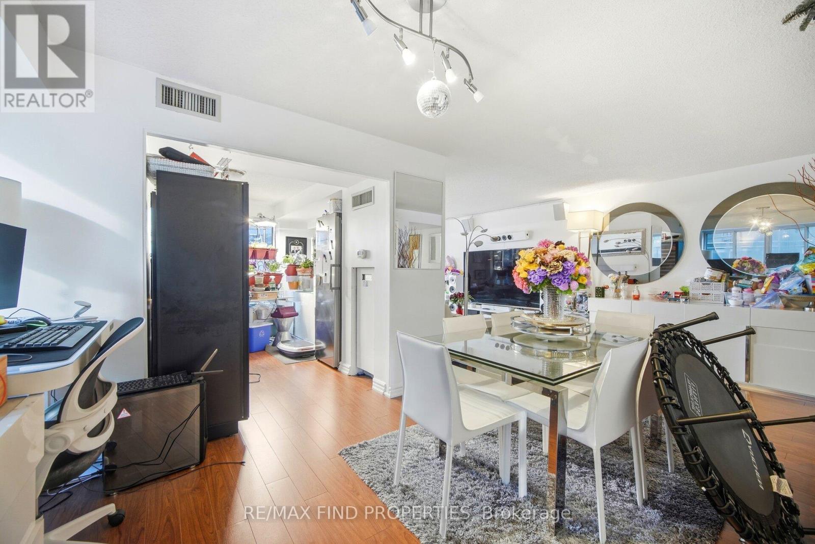 1203 - 33 University Avenue, Toronto, Ontario  M5J 2S7 - Photo 12 - C12824456