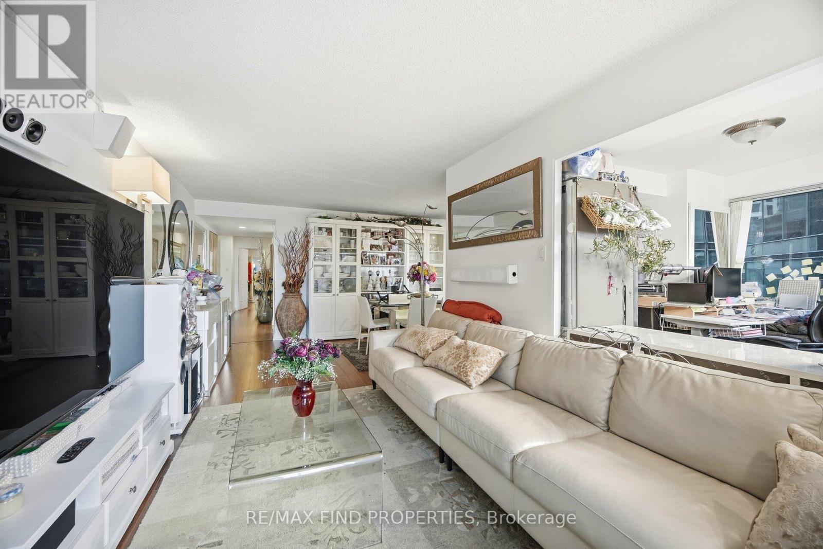 1203 - 33 University Avenue, Toronto, Ontario  M5J 2S7 - Photo 18 - C12824456