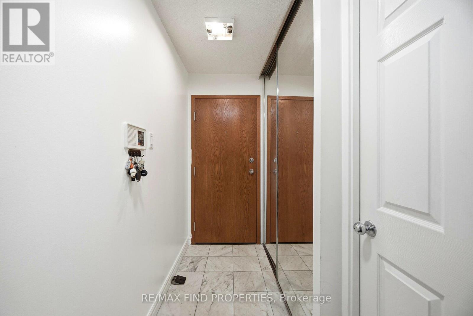 1203 - 33 University Avenue, Toronto, Ontario  M5J 2S7 - Photo 6 - C12824456