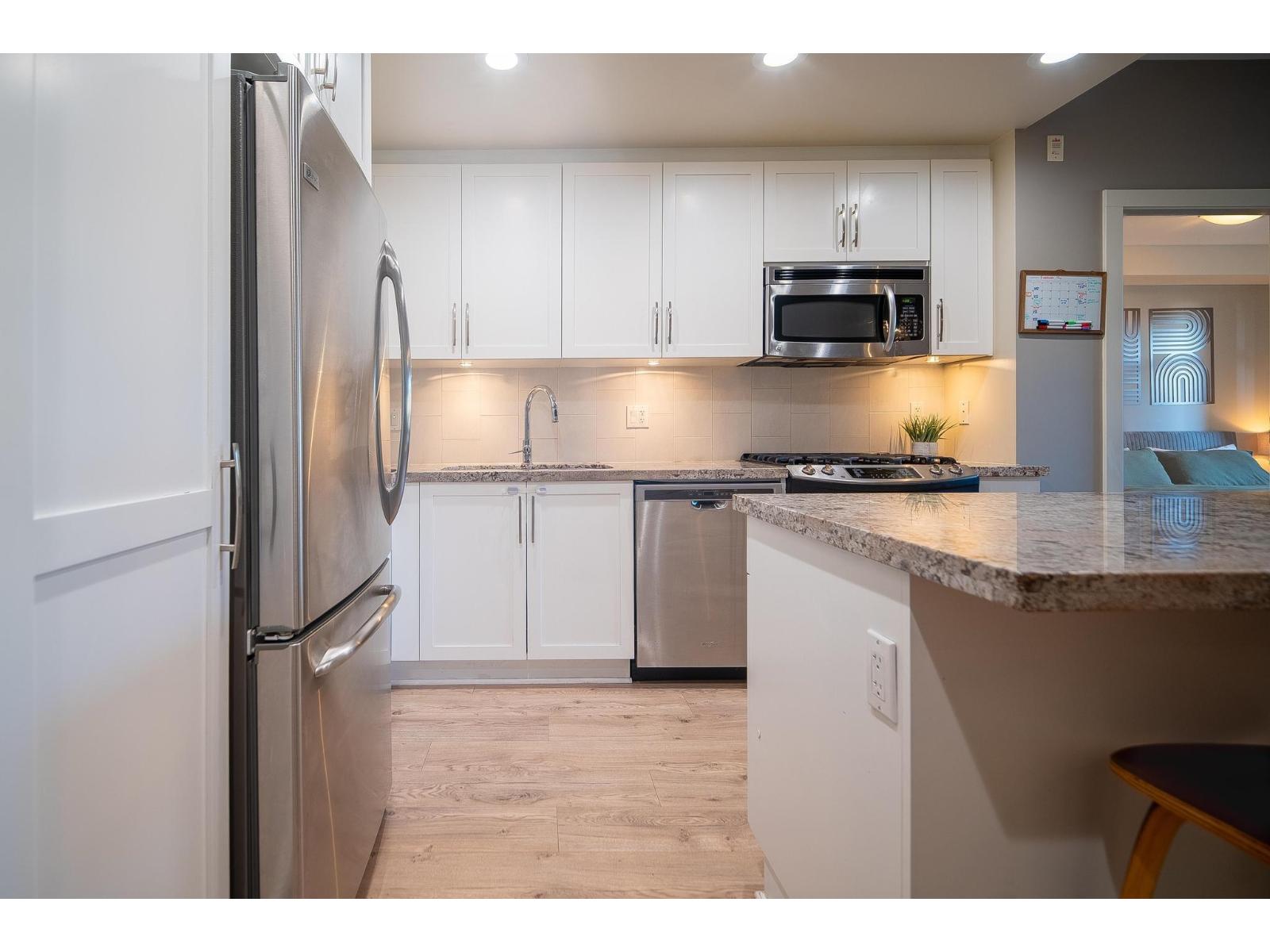 201 15428 31 Avenue, Surrey, British Columbia  V3Z 3W4 - Photo 7 - R3092237