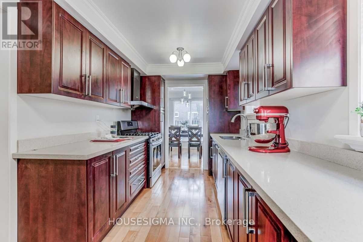 18 Fisher Crescent, Ajax (Central West), Ontario  L1T 2E6 - Photo 10 - E12824428