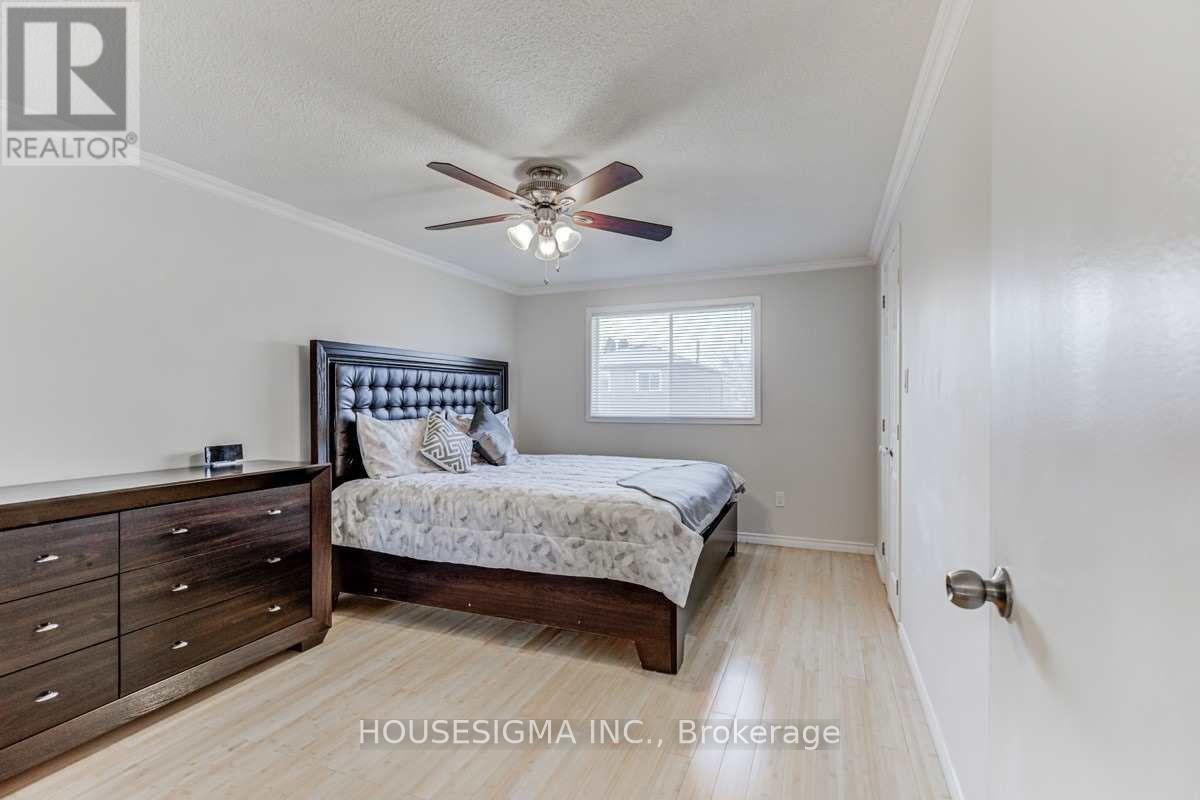 18 Fisher Crescent, Ajax (Central West), Ontario  L1T 2E6 - Photo 12 - E12824428