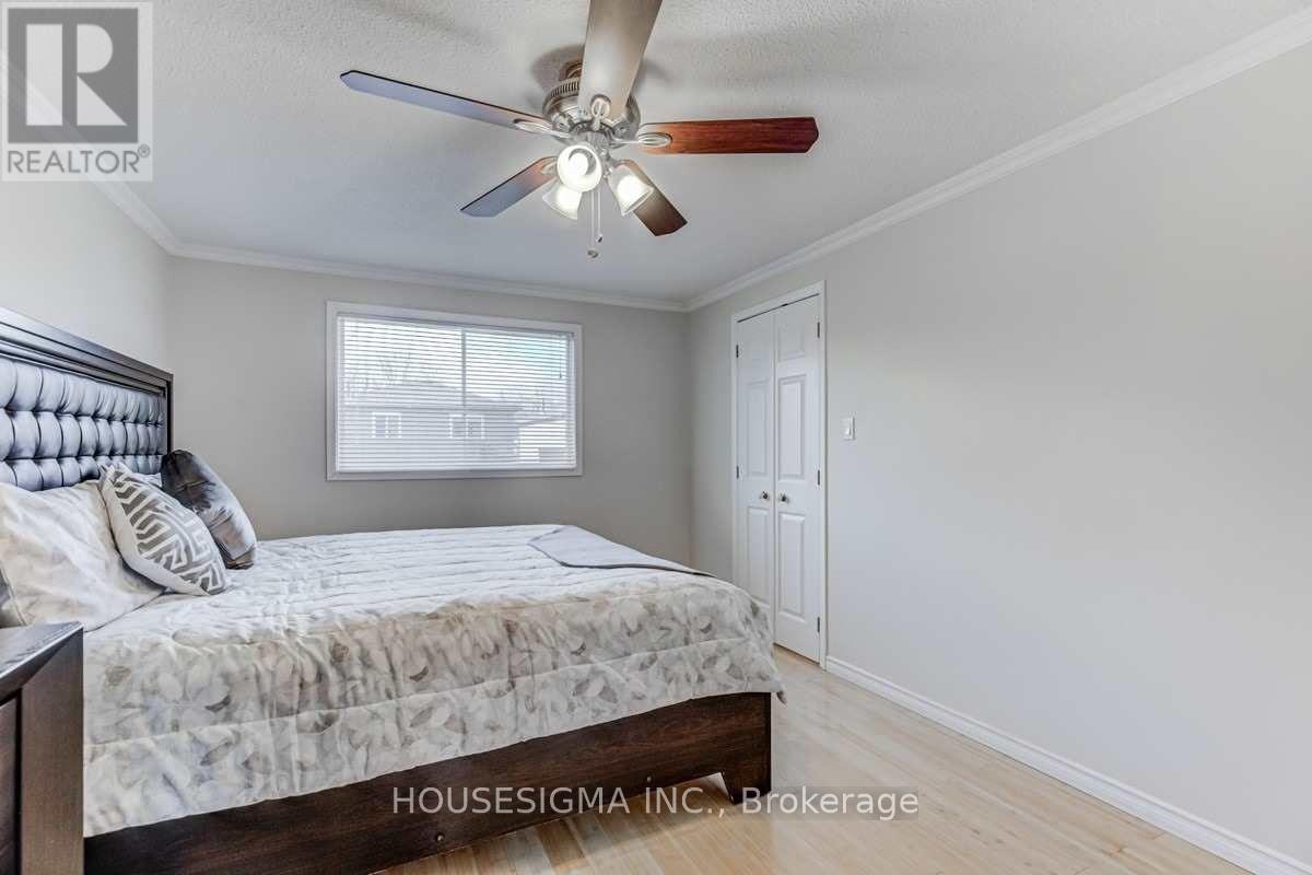 18 Fisher Crescent, Ajax (Central West), Ontario  L1T 2E6 - Photo 13 - E12824428