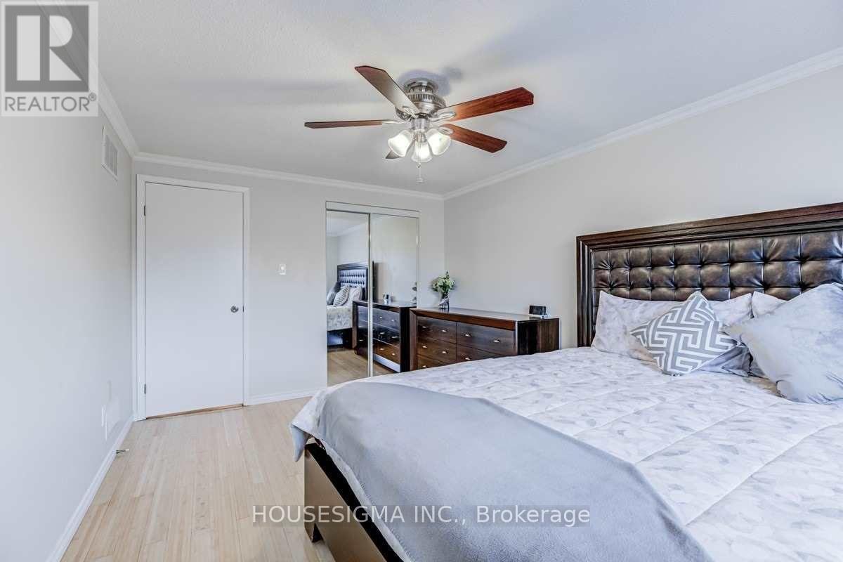 18 Fisher Crescent, Ajax (Central West), Ontario  L1T 2E6 - Photo 14 - E12824428