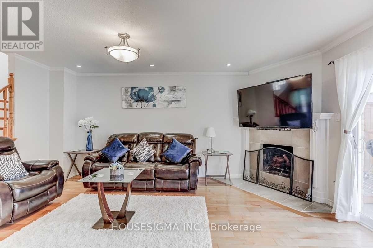 18 Fisher Crescent, Ajax (Central West), Ontario  L1T 2E6 - Photo 7 - E12824428