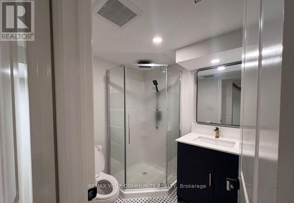 16 Robertsfield Crescent, Toronto, Ontario  M1R 2X2 - Photo 12 - E12824474