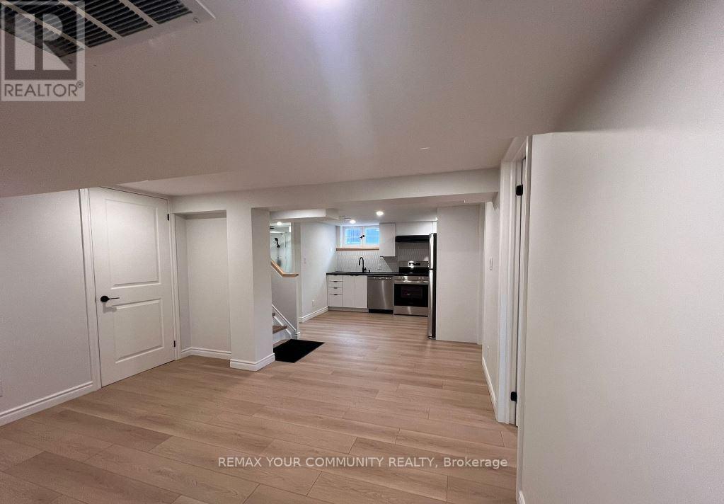 16 Robertsfield Crescent, Toronto, Ontario  M1R 2X2 - Photo 8 - E12824474