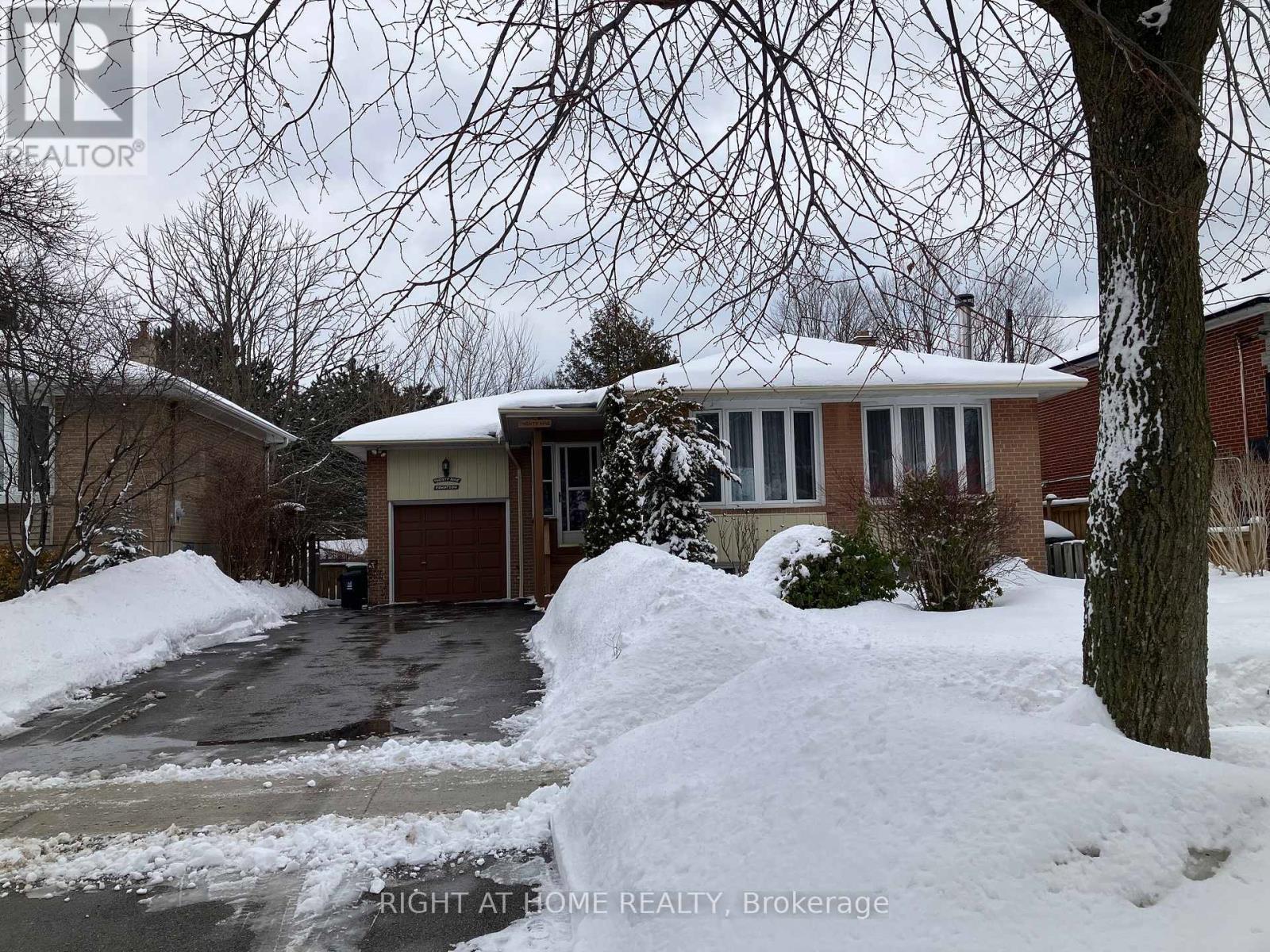 29 ROWATSON ROAD, Toronto, Ontario