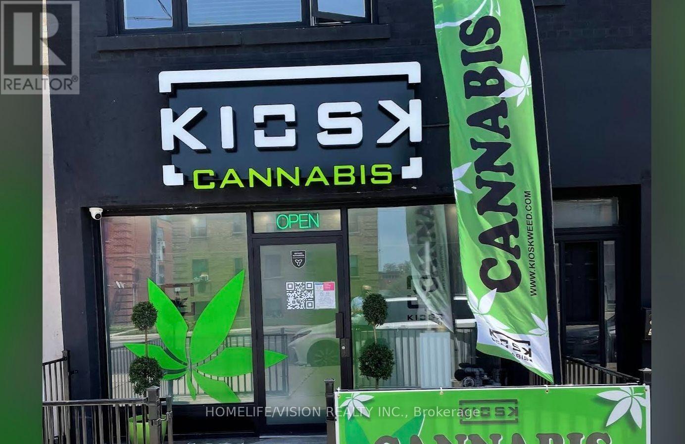 985 O'connor Drive, Toronto, Ontario  M4B 2T1 - Photo 1 - E12824552