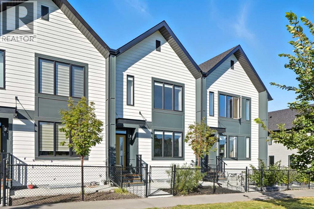 145 South Point Greenway Sw, Airdrie, Alberta T4B 5J3 - Photo 4 - A2283699