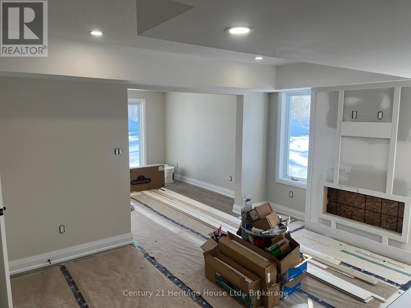 4 - 229 Bruce Street S, West Grey, Ontario  N0G 1R0 - Photo 8 - X12468225