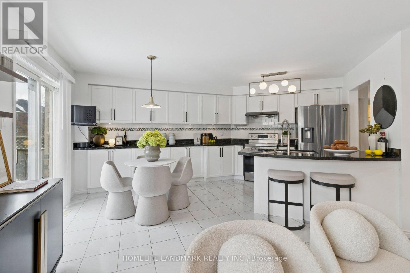 239 Fred Mclaren Boulevard, Markham, Ontario  L6E 1T1 - Photo 8 - N12824460