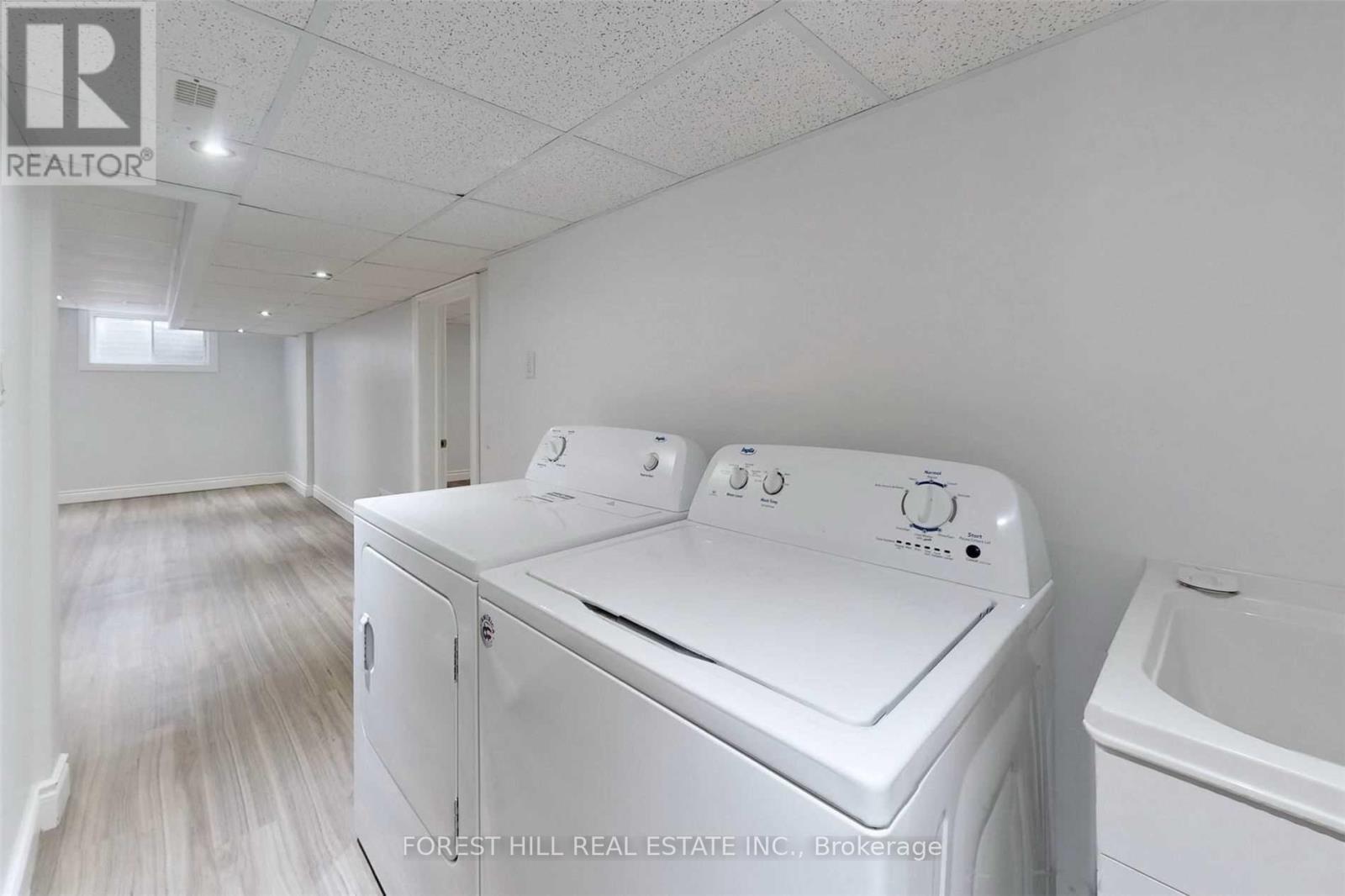 213 Hickling Trail, Barrie (Grove East), Ontario  L4M 5W6 - Photo 25 - S12824508