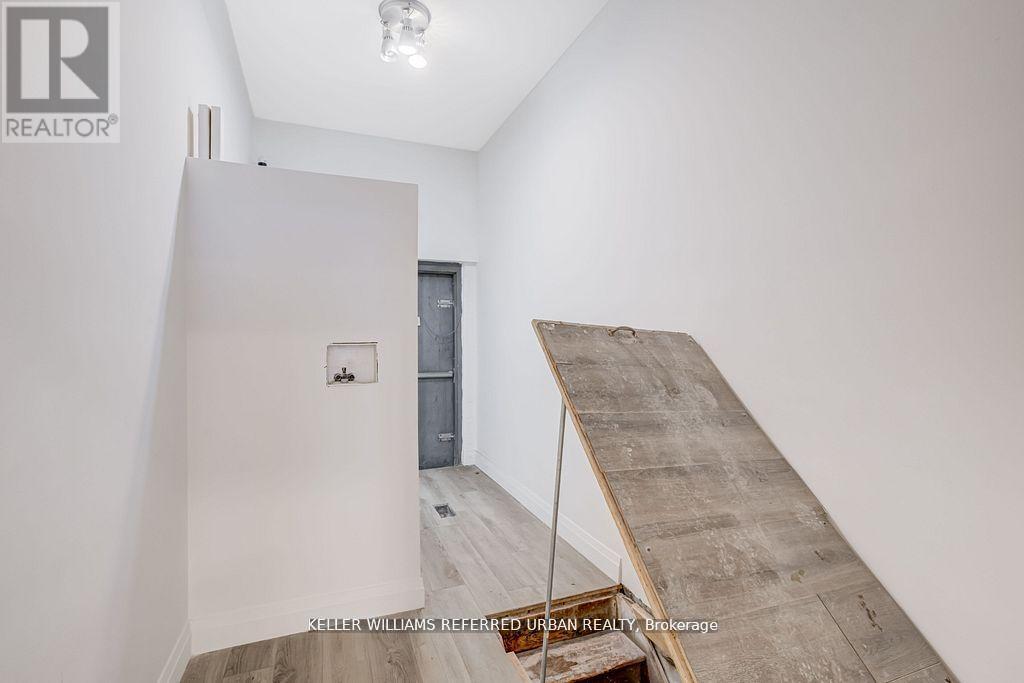 499 Danforth Avenue, Toronto, Ontario  M4K 1P5 - Photo 9 - E12823372