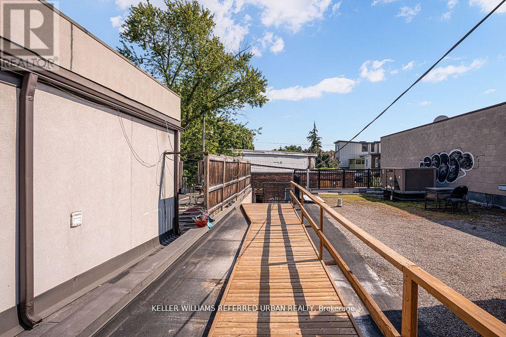 499 Danforth Avenue, Toronto, Ontario  M4K 1P5 - Photo 16 - E12823372