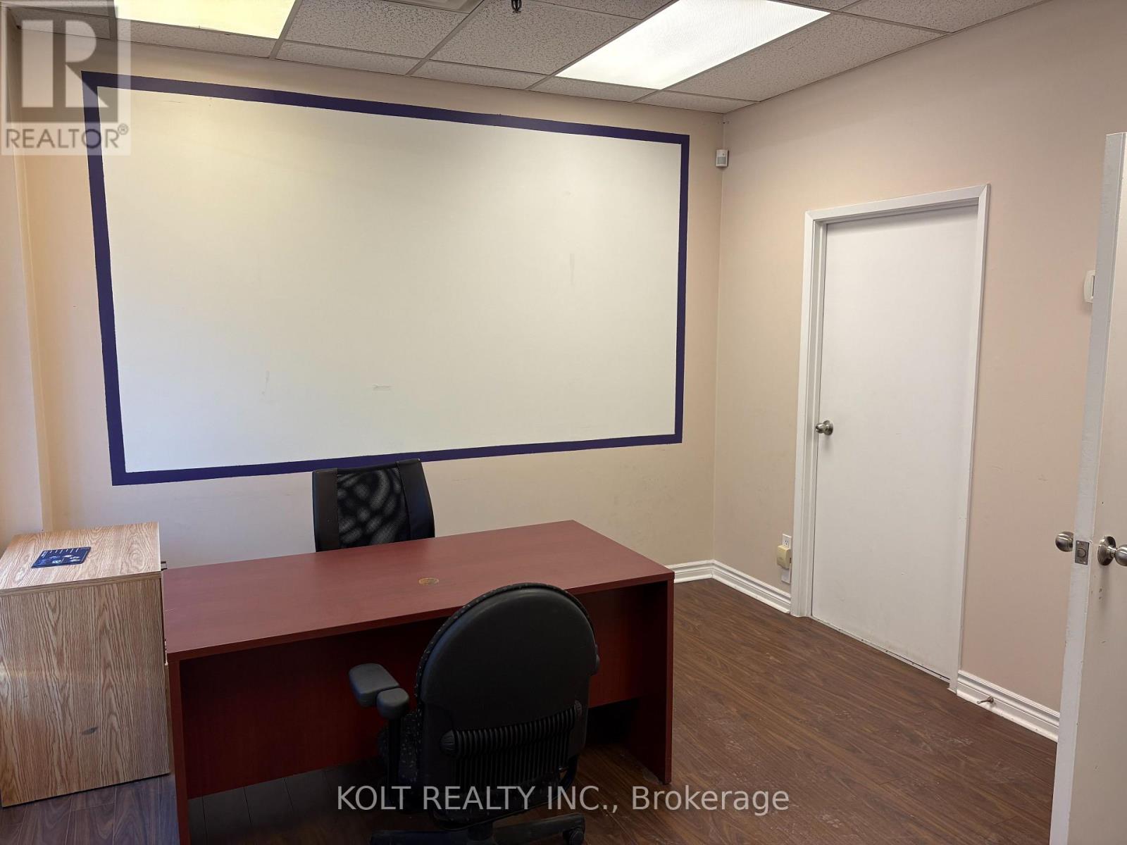 16 - 5266 General Road, Mississauga, Ontario L4W 1Z7 - Photo 6 - W12824266