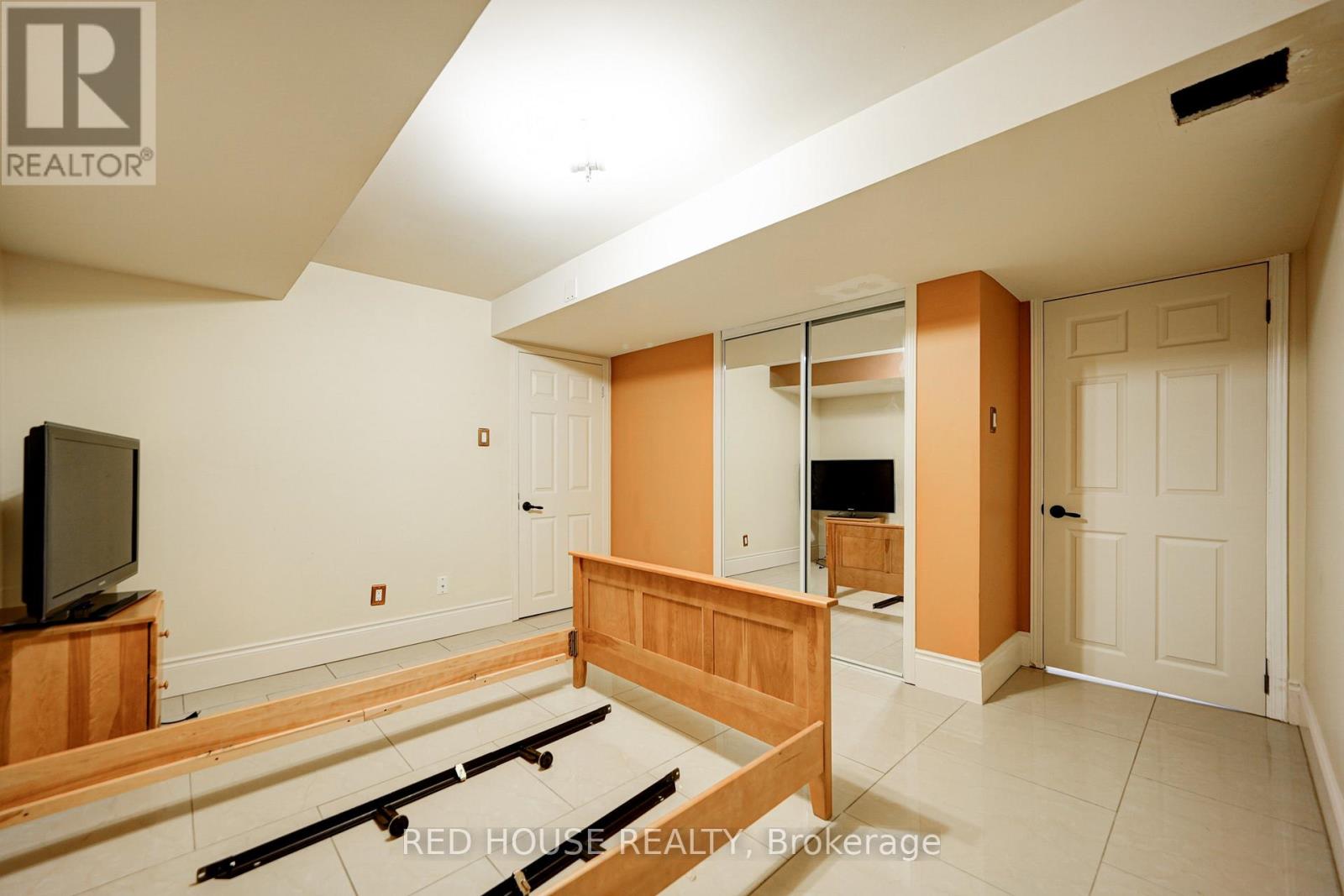 Bsmt - 4450 Mayflower Drive, Mississauga, Ontario  L5R 1S6 - Photo 14 - W12824444