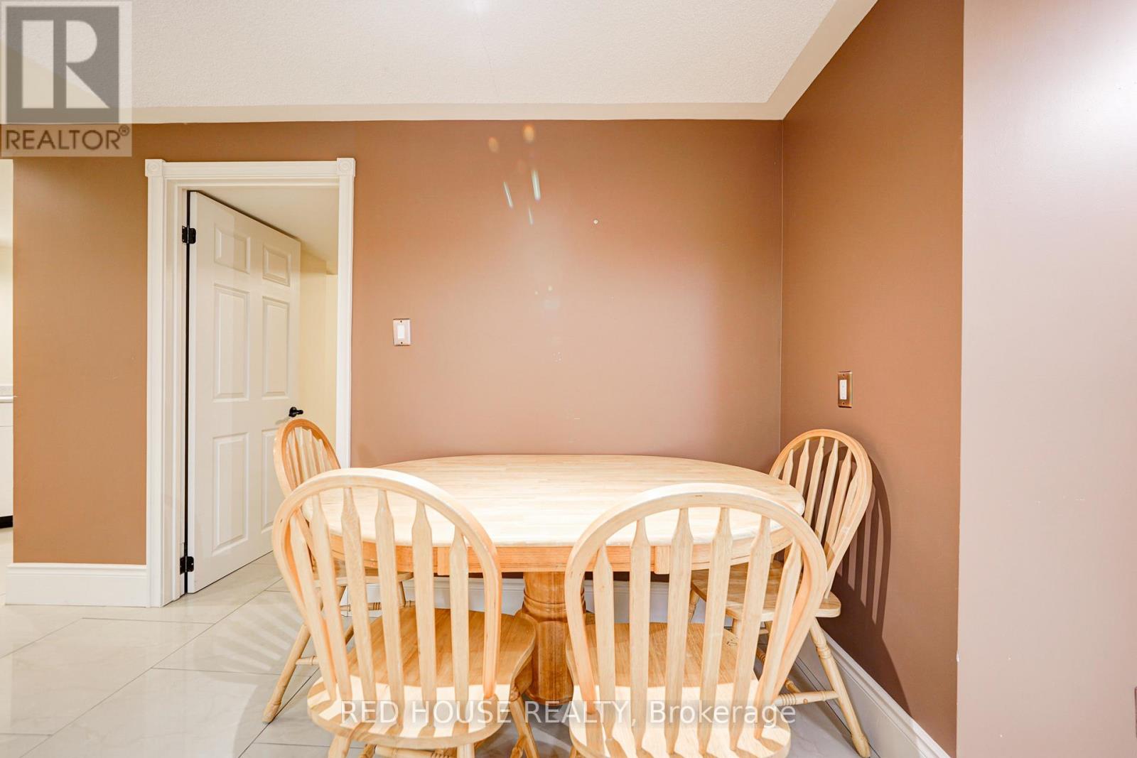 Bsmt - 4450 Mayflower Drive, Mississauga, Ontario  L5R 1S6 - Photo 8 - W12824444