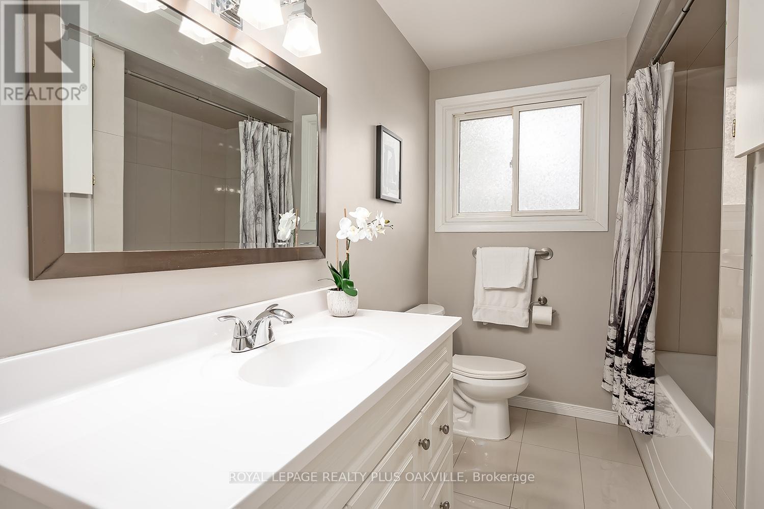 2339 Hixon Street, Oakville, Ontario  L6L 1T7 - Photo 18 - W12824452