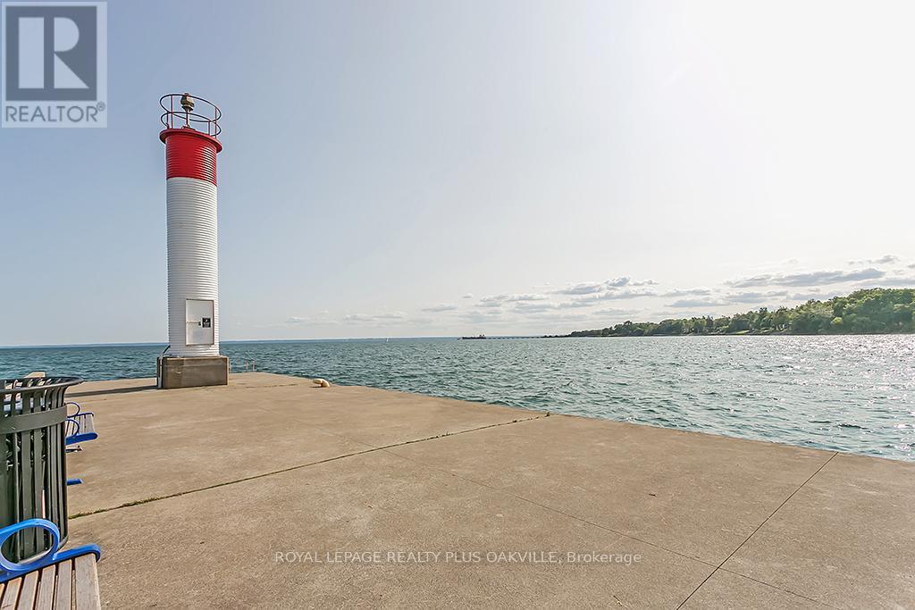 2339 Hixon Street, Oakville, Ontario  L6L 1T7 - Photo 40 - W12824452