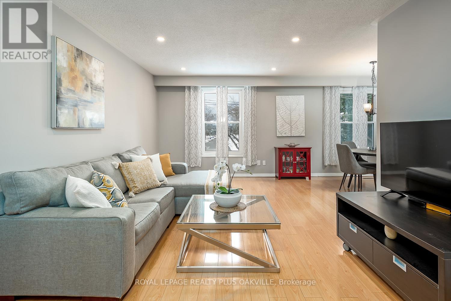 2339 Hixon Street, Oakville, Ontario  L6L 1T7 - Photo 6 - W12824452